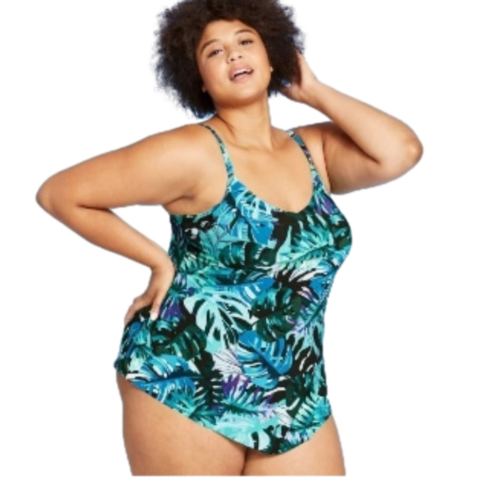 AQUA Green Women's Plus Size Tankini Top NWT Adjustable straps